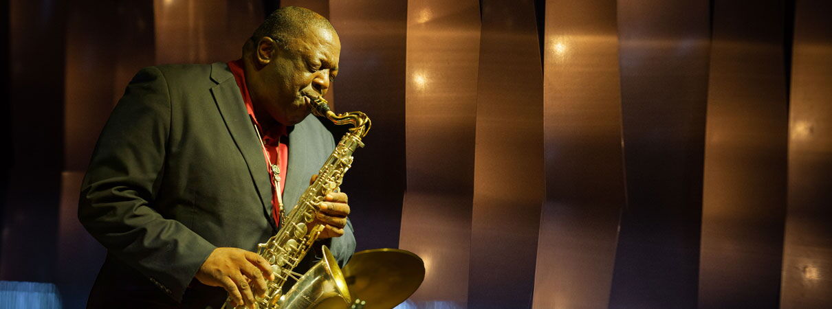 THE JESSE DAVIS QUARTET