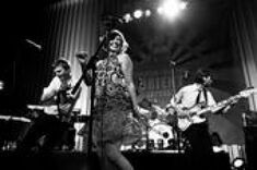 The Marvels + Funk & Soul Dj in der Lounge
